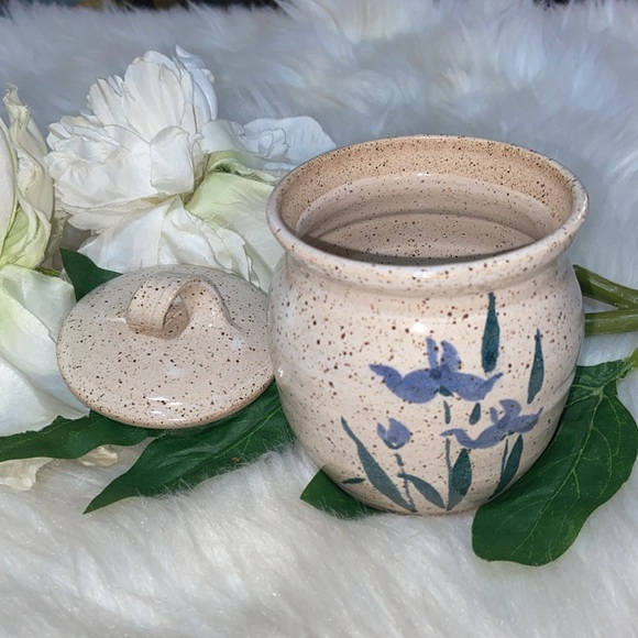 Hand Made Pottery with Lid Sign Unique - Picture 8 of 17